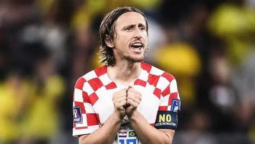 李璇：邵佳一内心坚定，对带国足可能承受的压力，应该有预期