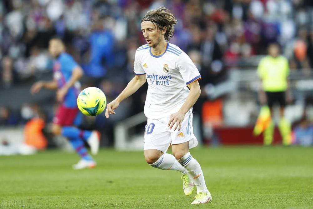 拉布亚德发文告别英博，队友马莱莱、马马杜送上祝福